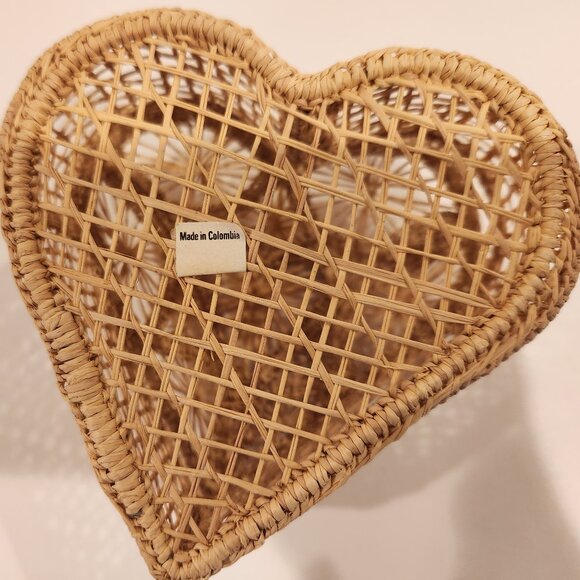 Heart-Shaped Trinket Box - Picture 2 of 13